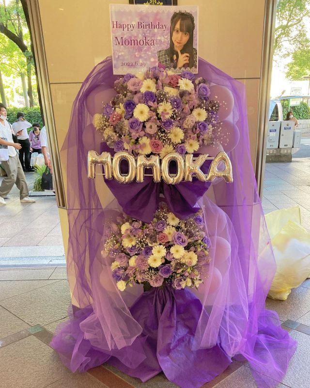 画像: バルーンスタンド・花束